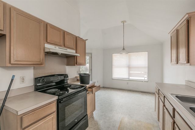 1414 Aviary Drive, Desoto, TX 75115