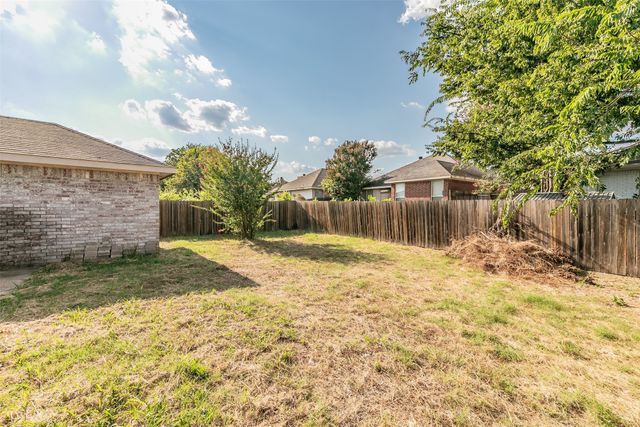 1414 Aviary Drive, Desoto, TX 75115