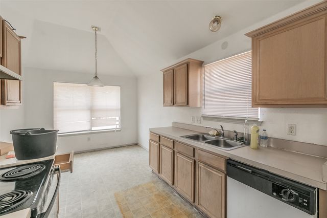 1414 Aviary Drive, Desoto, TX 75115
