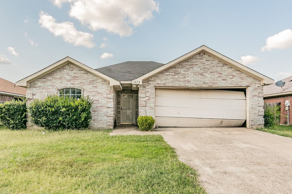 1414 Aviary Drive, Desoto, TX 75115