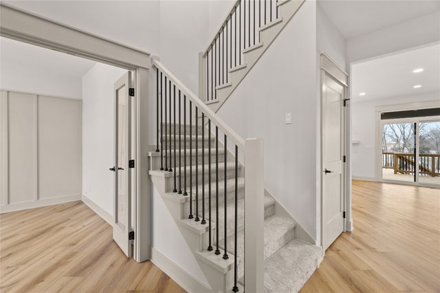 426 Stillwater Court, West Des Moines, IA 50265