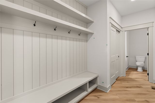 426 Stillwater Court, West Des Moines, IA 50265