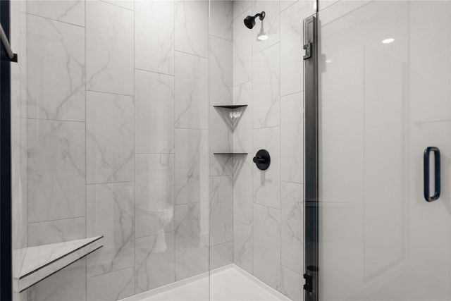 426 Stillwater Court, West Des Moines, IA 50265