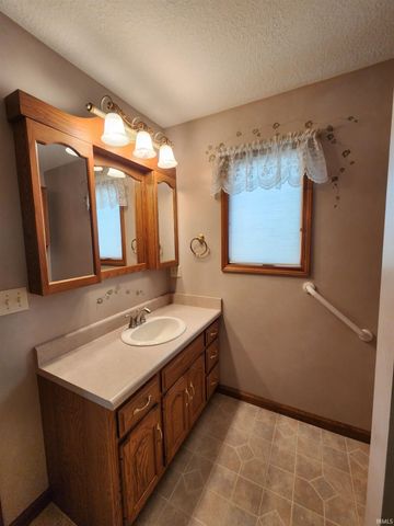 1111 Boulder Ridge, New Haven, IN 46774