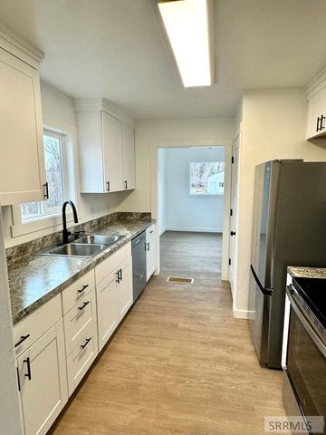 487 N 3450 E, Lewisville, ID 83431