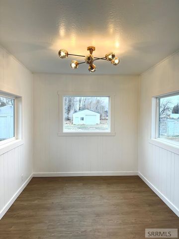 487 N 3450 E, Lewisville, ID 83431