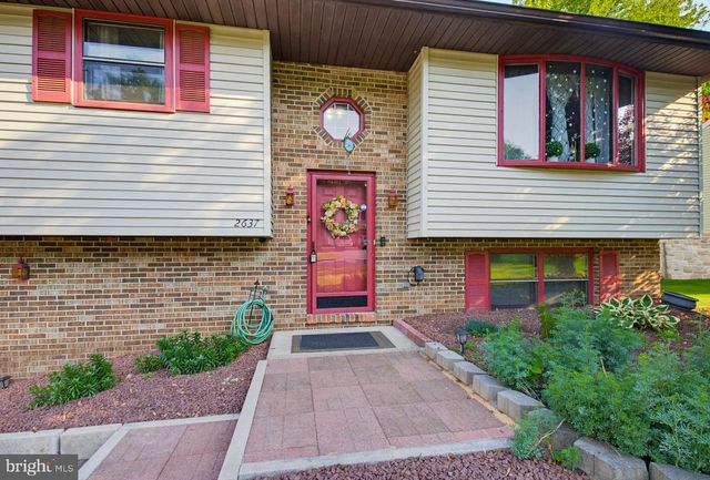 2637 HEMLOCK DR, Columbia, PA 17512