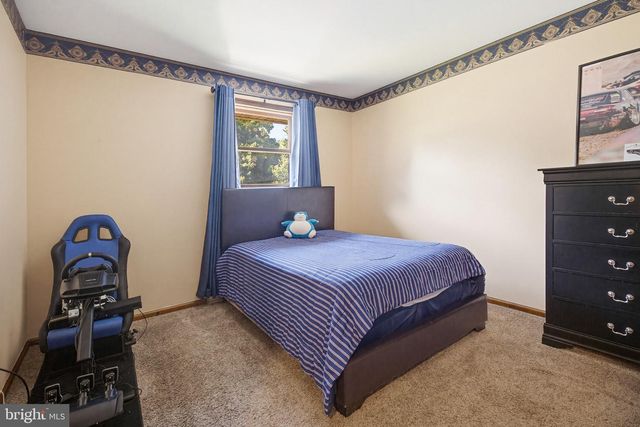 2637 HEMLOCK DR, Columbia, PA 17512