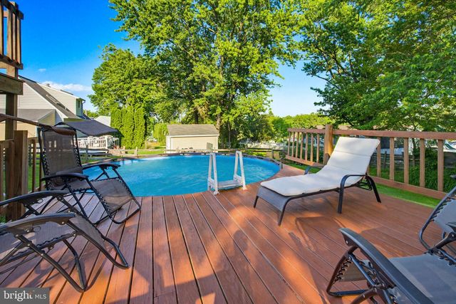 2637 HEMLOCK DR, Columbia, PA 17512