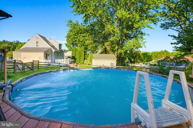 2637 HEMLOCK DR, Columbia, PA 17512