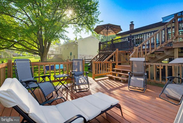 2637 HEMLOCK DR, Columbia, PA 17512