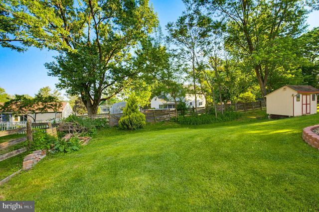 2637 HEMLOCK DR, Columbia, PA 17512