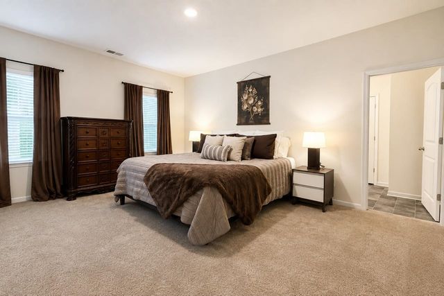 7404 BARRETT OAKS CV, Millington, TN 38053