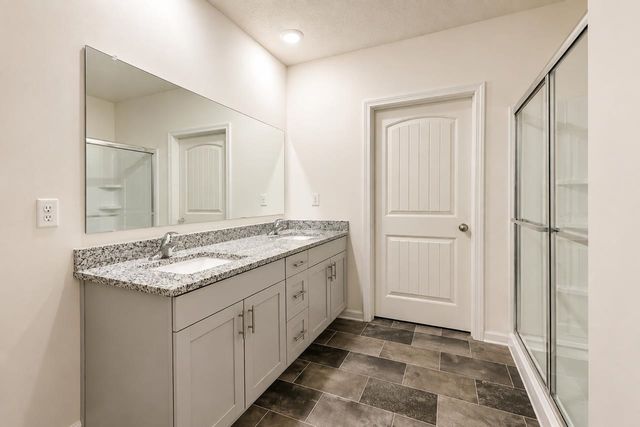 7404 BARRETT OAKS CV, Millington, TN 38053
