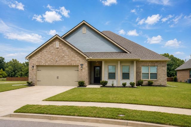 7404 BARRETT OAKS CV, Millington, TN 38053
