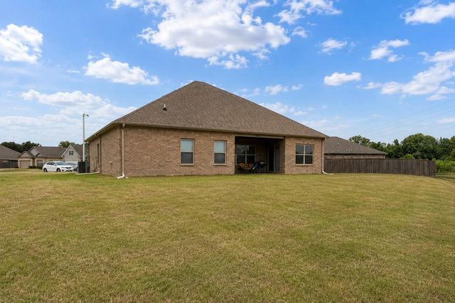 7404 BARRETT OAKS CV, Millington, TN 38053