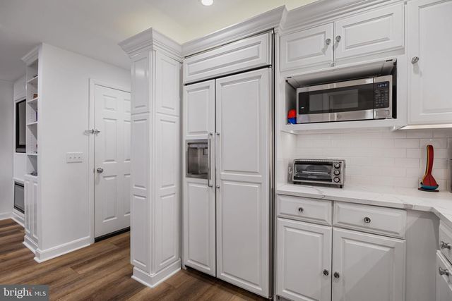 2027 CHANCELLOR ST, Philadelphia, PA 19103