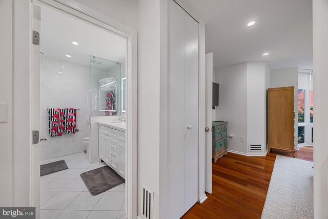 2027 CHANCELLOR ST, Philadelphia, PA 19103