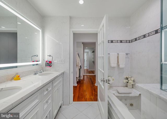2027 CHANCELLOR ST, Philadelphia, PA 19103