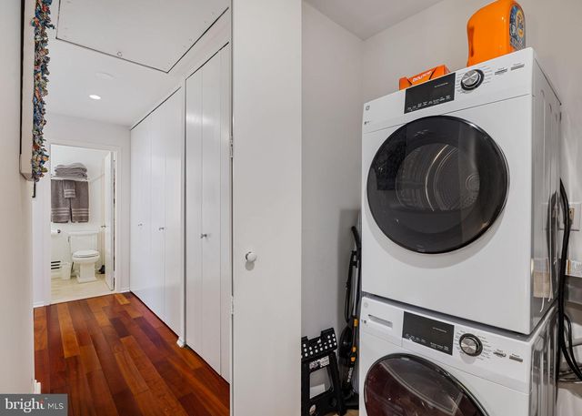 2027 CHANCELLOR ST, Philadelphia, PA 19103