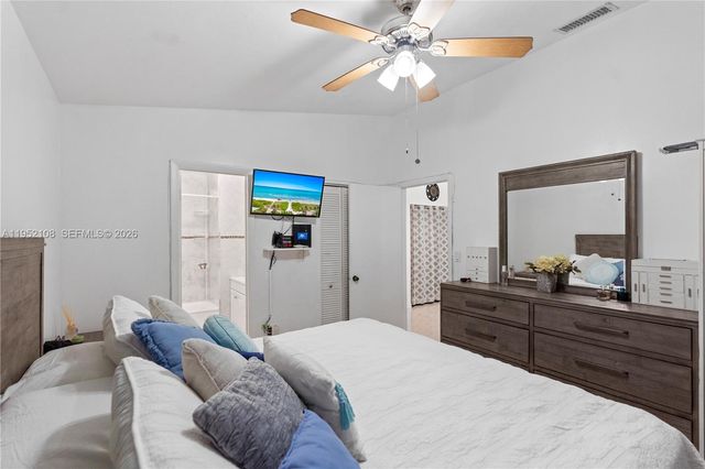 6919 W 29th Way, Hialeah, FL 33018