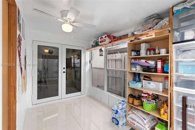 6919 W 29th Way, Hialeah, FL 33018