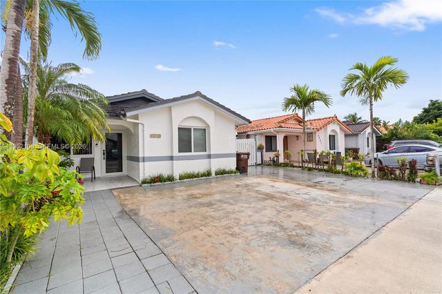 6919 W 29th Way, Hialeah, FL 33018