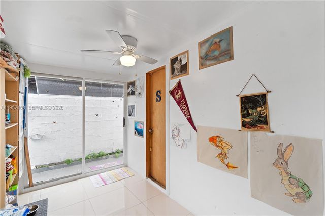 6919 W 29th Way, Hialeah, FL 33018