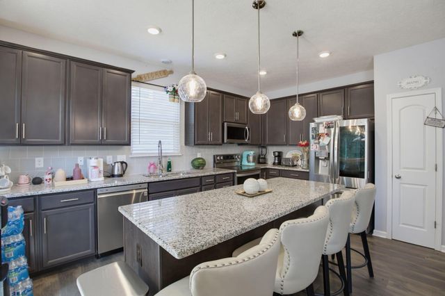 165 Balderson Drive, Pickerington, OH 43147