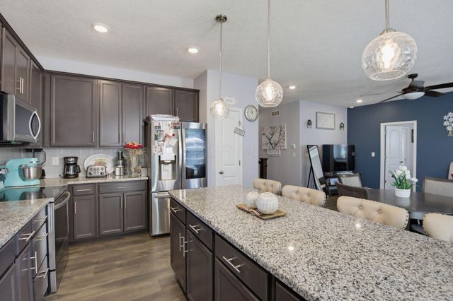 165 Balderson Drive, Pickerington, OH 43147