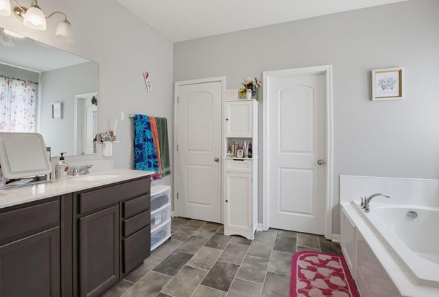 165 Balderson Drive, Pickerington, OH 43147