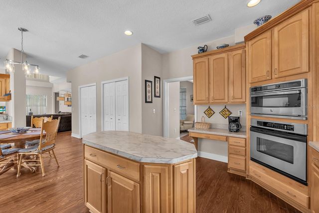 8805 CROSS LANDING LANE, Riverview, FL 33578