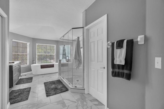 8805 CROSS LANDING LANE, Riverview, FL 33578