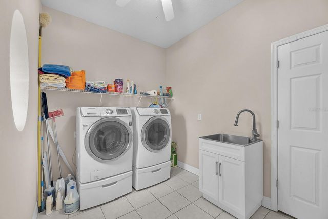 8805 CROSS LANDING LANE, Riverview, FL 33578