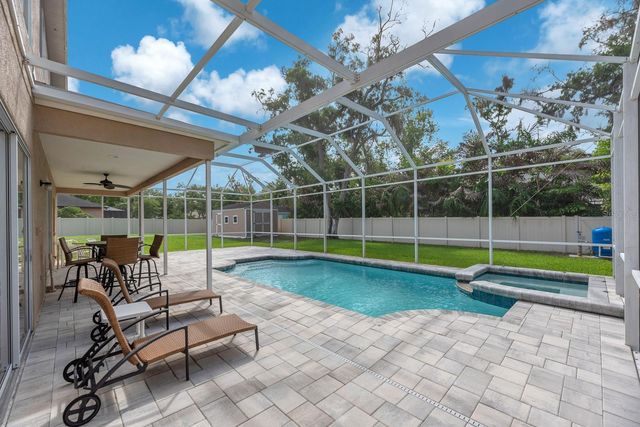 8805 CROSS LANDING LANE, Riverview, FL 33578