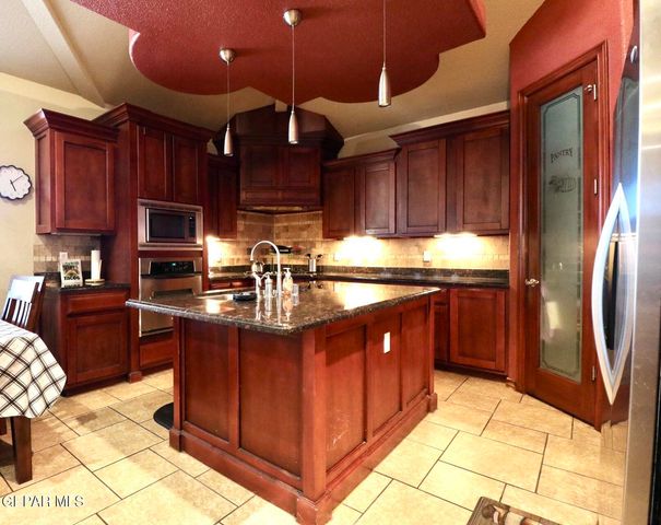 11304 MENLO Avenue, El Paso, TX 79936