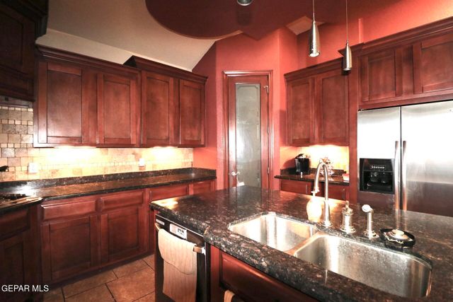 11304 MENLO Avenue, El Paso, TX 79936