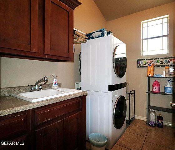 11304 MENLO Avenue, El Paso, TX 79936
