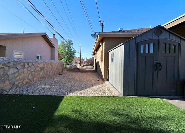 11304 MENLO Avenue, El Paso, TX 79936
