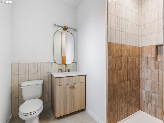 3864 Ne Alberta Ct, Portland, OR 97211