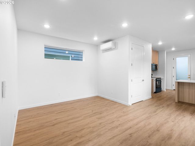 3864 Ne Alberta Ct, Portland, OR 97211