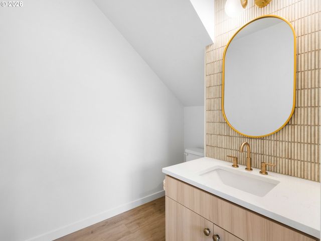 3864 Ne Alberta Ct, Portland, OR 97211