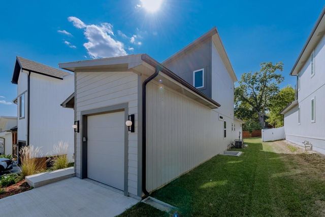 4436 TRACY Avenue, Kansas City, MO 64110