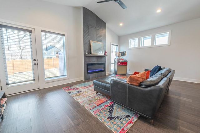 4436 TRACY Avenue, Kansas City, MO 64110