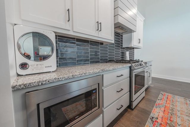 4436 TRACY Avenue, Kansas City, MO 64110