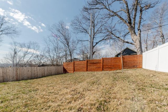 4436 TRACY Avenue, Kansas City, MO 64110