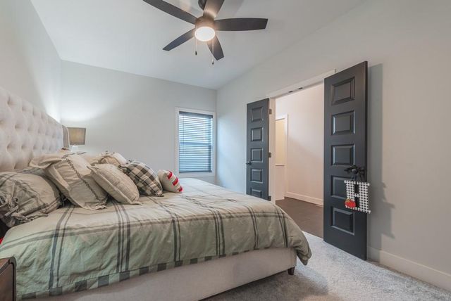 4436 TRACY Avenue, Kansas City, MO 64110