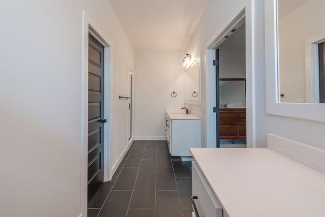 4436 TRACY Avenue, Kansas City, MO 64110