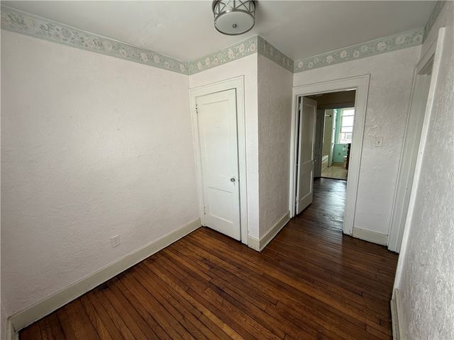 2332 Sherbrook St, Squirrel Hill, PA 15217