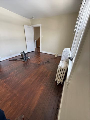 2332 Sherbrook St, Squirrel Hill, PA 15217